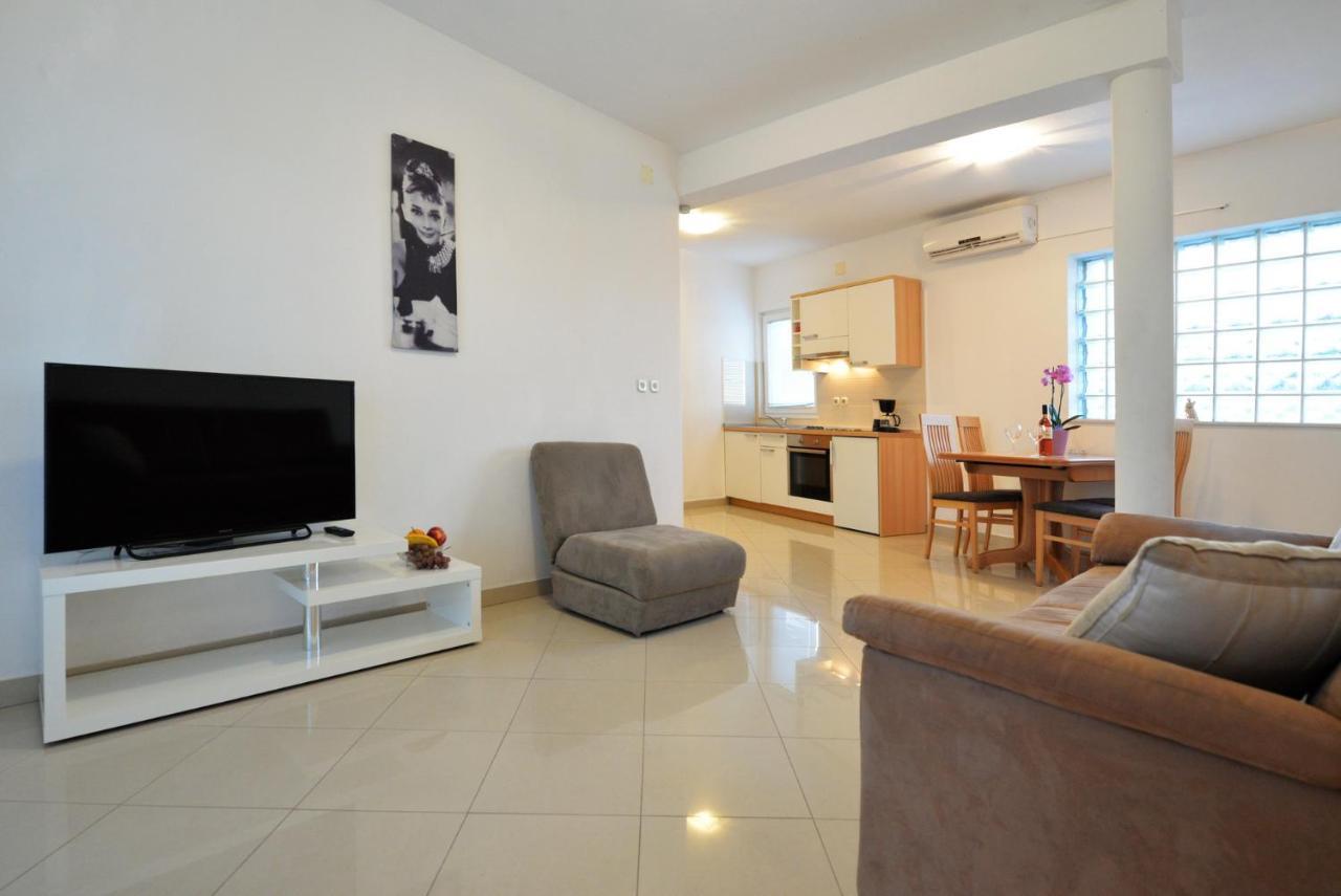 Apartmani Vedrana, Murter Exteriér fotografie
