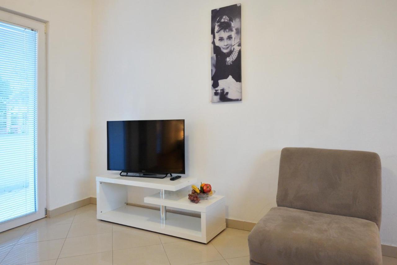 Apartmani Vedrana, Murter Exteriér fotografie