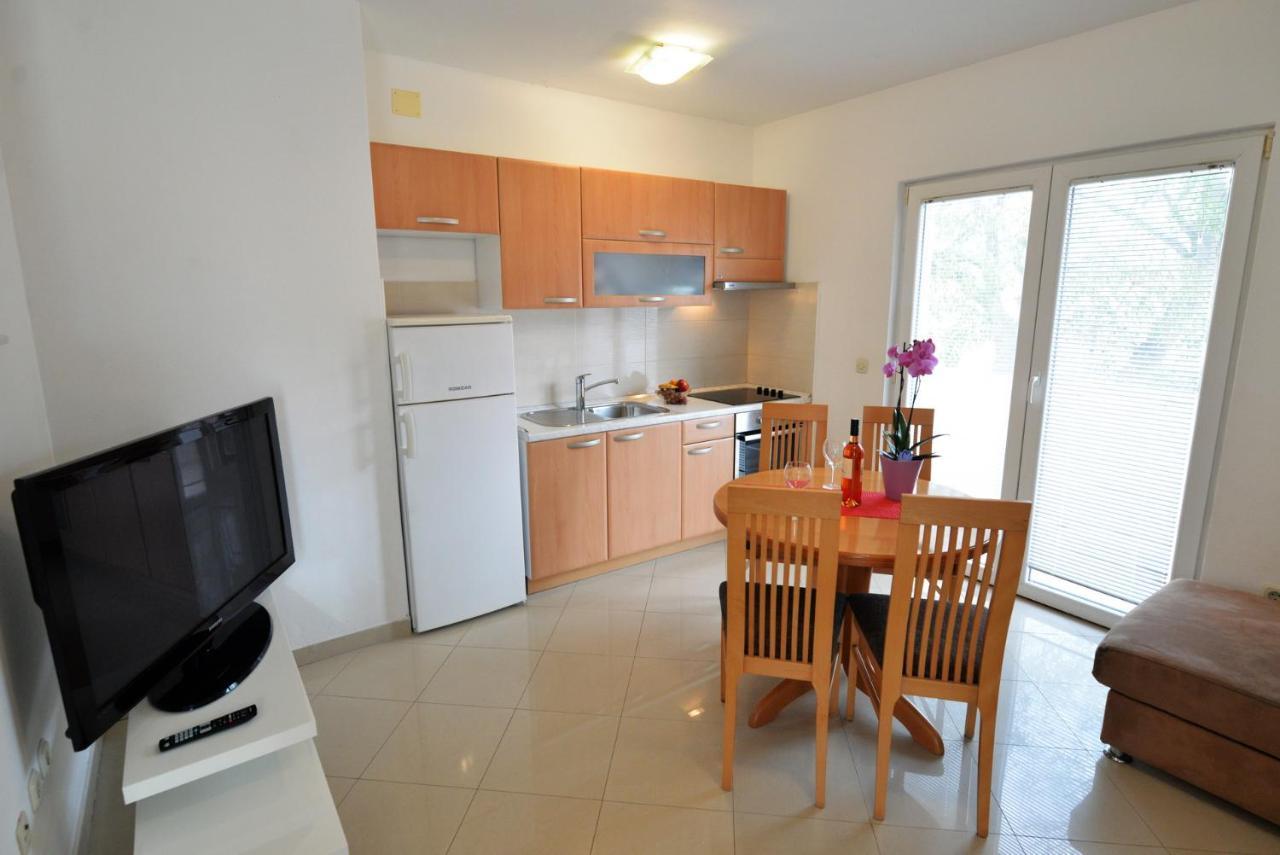 Apartmani Vedrana, Murter Exteriér fotografie